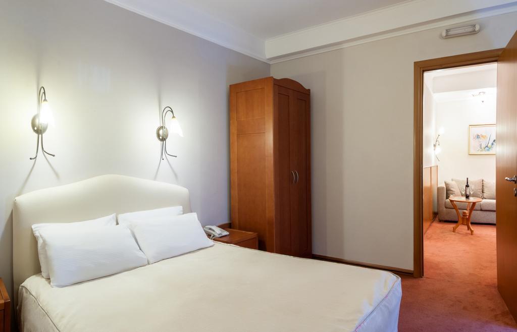 Aleksandar Hotel Vrnjacka Banja Ngoại thất bức ảnh