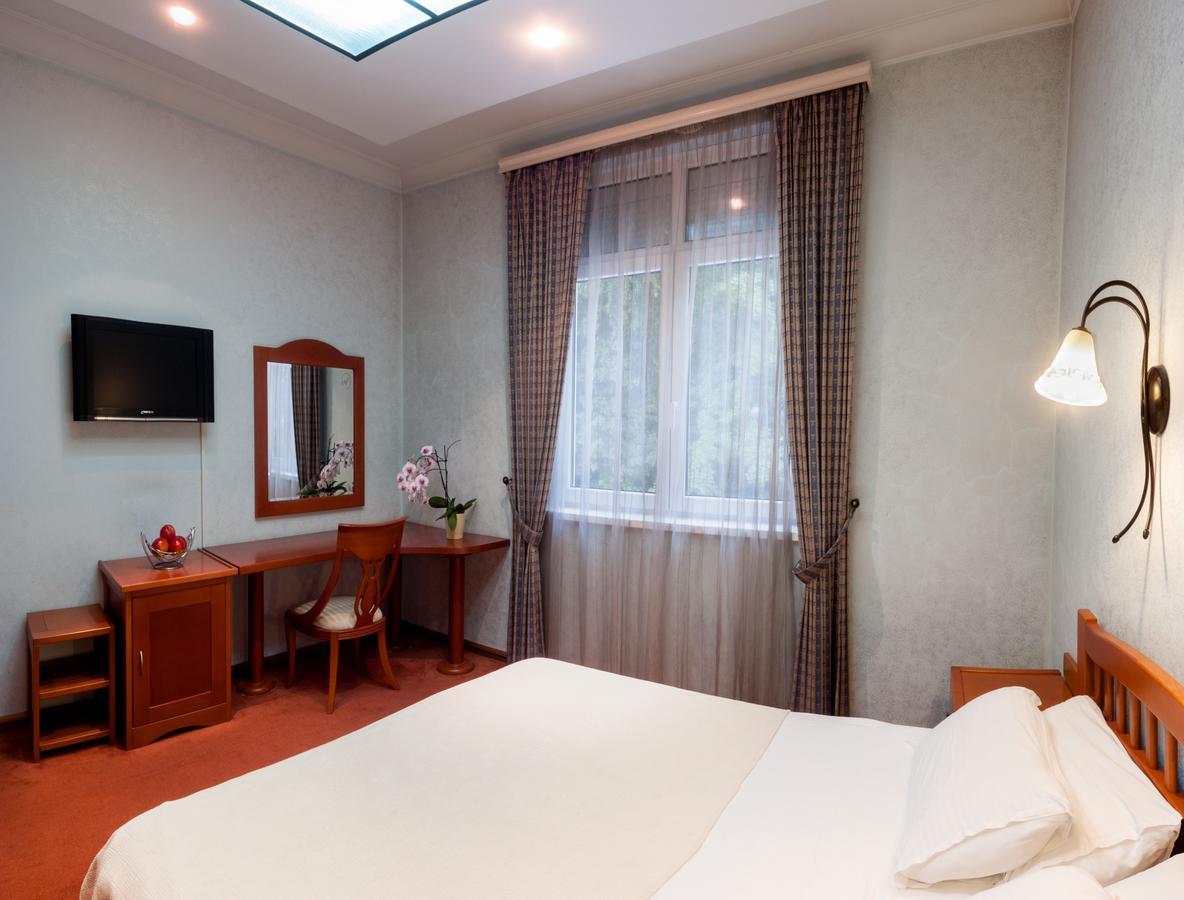 Aleksandar Hotel Vrnjacka Banja Ngoại thất bức ảnh